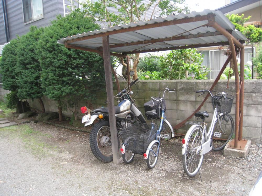 【その他共有部分】　自転車置き場があります。