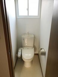 トイレ　※お部屋によって間取り・レイアウトは多少異なります。