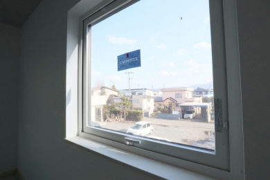 同仕様写真(その他内観)　全室トリプルサッシ(エクセルシャノン)。超断熱性能で窓から熱を逃しません。冷暖房費の節約、結露の防止。遮音性にも優れ静かな暮らし。