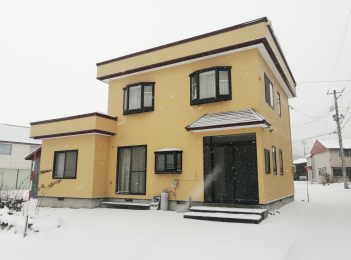 ���n�O�ώʐ^�@����11�N�z�̒��ÏZ��B�ߘa5�N�Ƀ��t�H�[�����Ă��܂��B