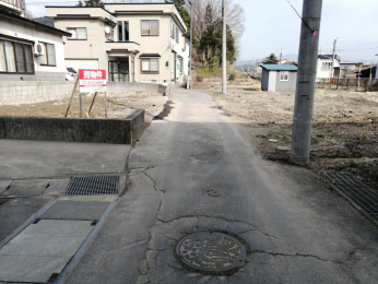 �O�ʓ��H�܂ތ��n�ʐ^�@-