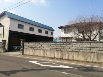 ���n�O�ώʐ^�@���ԃX�y�[�X���L�x�ɂ��钆�ÏZ��ł��B