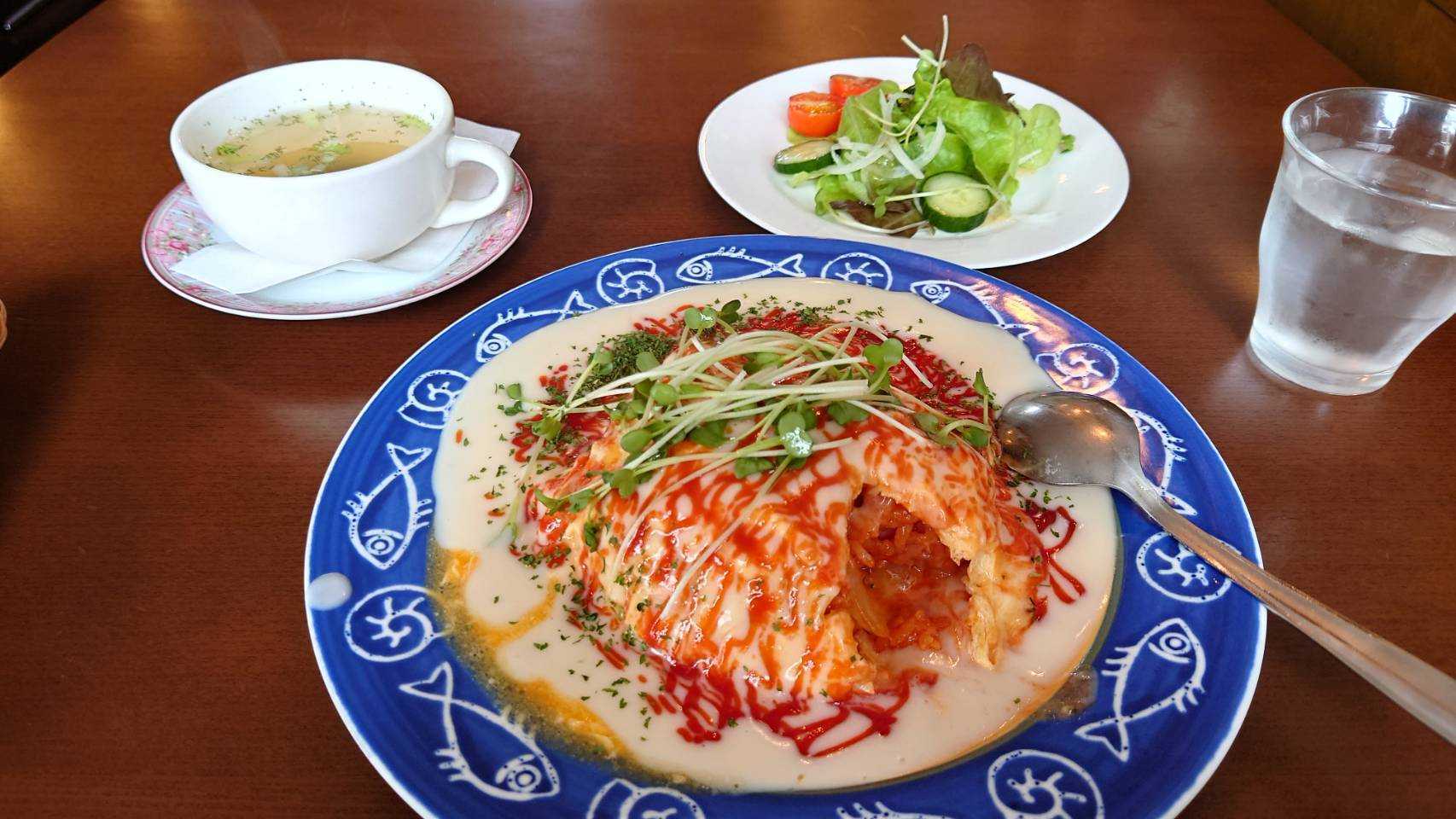 青森ランチ　弘前市城東中央「Café Hermitage(カフェエルミタージュ)」具だくさんのオムライスが食べられるお店！｜街紹介ブログ｜おうち情報館