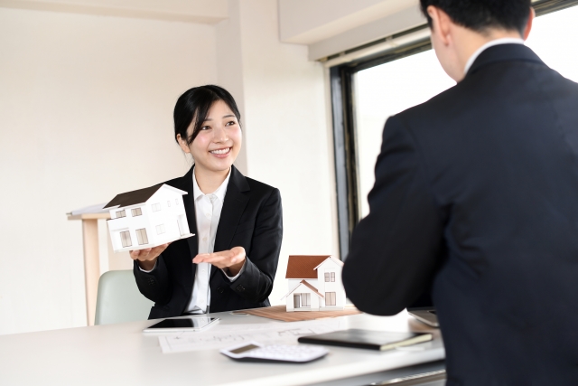 2.最初にやるべきは「代表者を1人決めること」【不動産売却】家族の意見が割れて売却が進まないとき、どうすれば前に進むのか?|おうち情報館