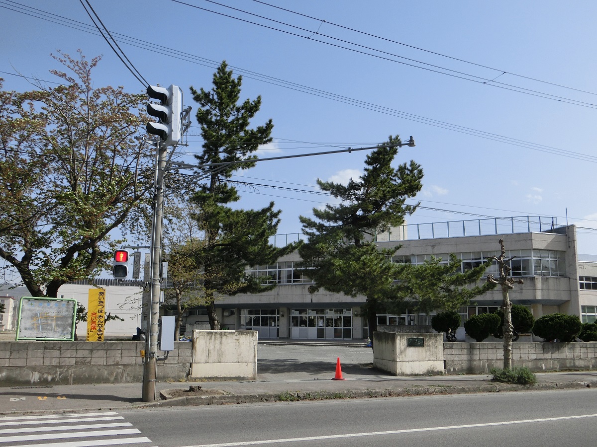 小柳小学校 約700m徒歩9分【おうち情報館城東店】